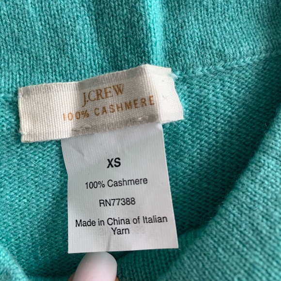 Cashmere Turquoise Top. Short sleeves - Picture 2 of 5